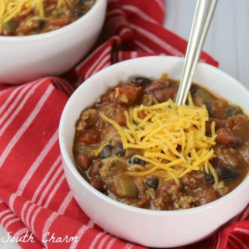 https://newsouthcharm.com/wp-content/uploads/2015/09/30-Minute-One-Pot-Chili-Cover-1-500x500.jpg