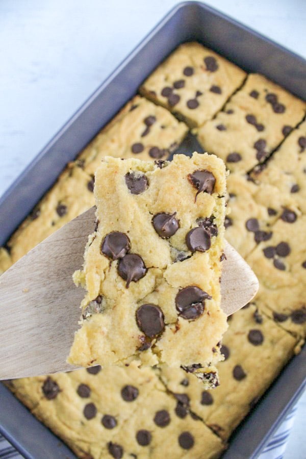 Gooey Cake Mix Cookie Bars | 12 Tomatoes