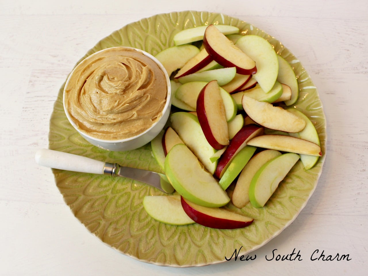 Creamy Peanut Butter Fruit Dip is an easy snack the whole family love. Made with 5 ingredients in less than 10 minutes. 